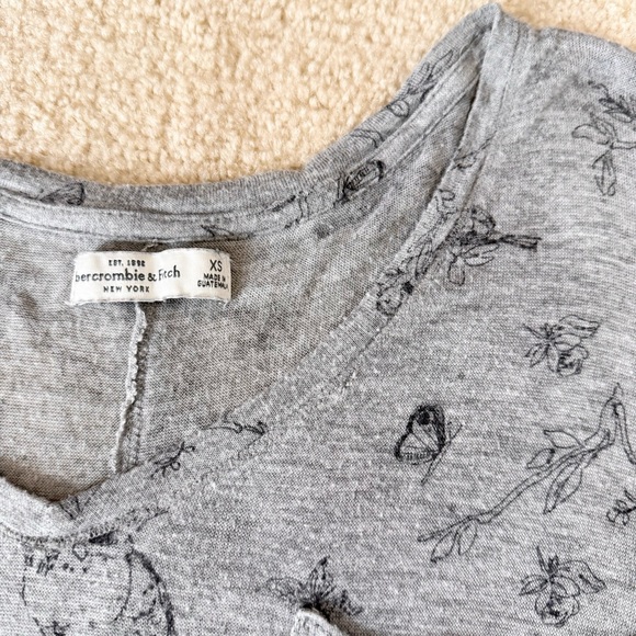 A&F Grey Animal Graphic Tee - Picture 2 of 5